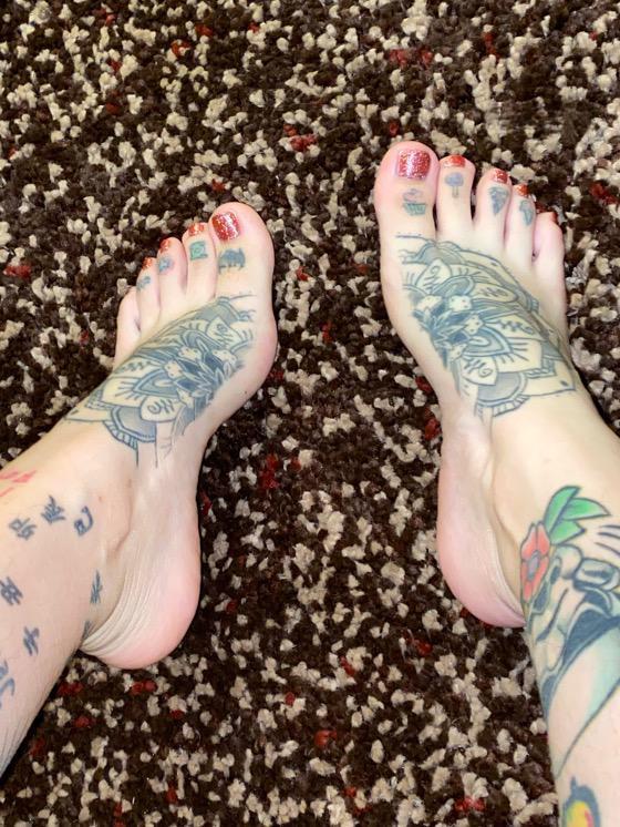 卡通百科老王 – 嫩jiojio【25P】